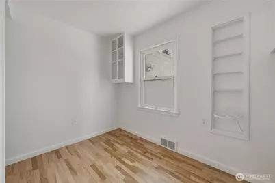 825 8th St NW, Puyallup, WA 98371 - Photo 14