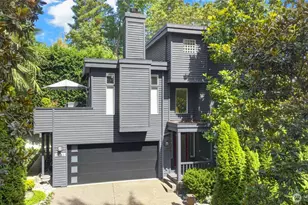 2518 E Roy St, Seattle, WA 98112 - Photo 2