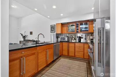 2518 E Roy Street, Seattle, WA 98112 - Photo 10