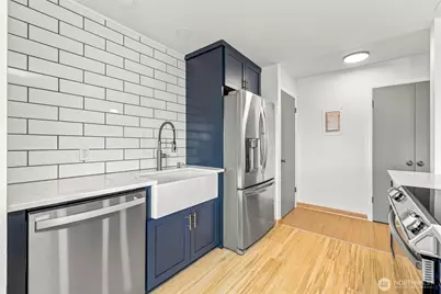 924 N Garden Street #203, Bellingham, WA 98225 - Photo 6