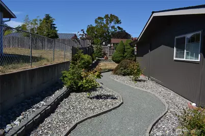 520 SW 4th Avenue SW, Oak Harbor, WA 98277 - Photo 24