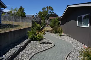 520 SW 4th Ave SW, Oak Harbor, WA 98277 - Photo 24