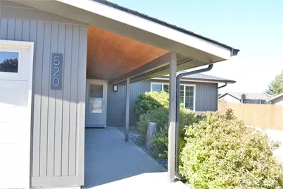 520 SW 4th Avenue SW, Oak Harbor, WA 98277 - Photo 2