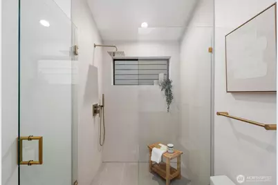 9024 Corliss Avenue N #B, Seattle, WA 98103 - Photo 16