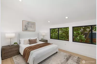 9026 Corliss Avenue N, Seattle, WA 98103 - Photo 14