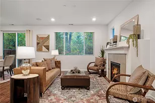 19717 27th Pl W, Lynnwood, WA 98036 - Photo 2