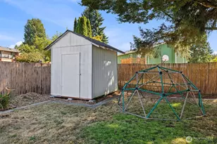 15827 NE 110th St, Redmond, WA 98052 - Photo 36