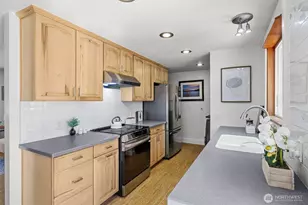 15827 NE 110th St, Redmond, WA 98052 - Photo 16