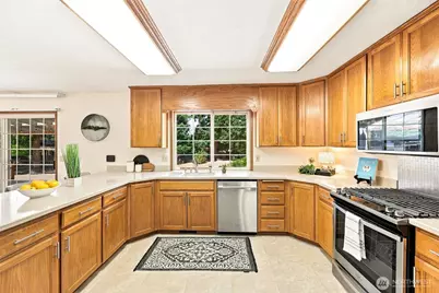 19009 10th Avenue Ct E, Spanaway, WA 98387 - Photo 10