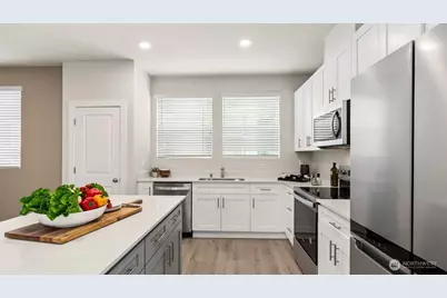 15215 35th Avenue W #B6, Lynnwood, WA 98087 - Photo 6