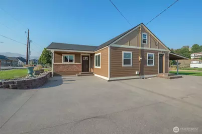 2331 NW Columbia Avenue, East Wenatchee, WA 98802 - Photo 2
