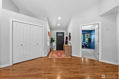 18505 68th Street E, Bonney Lake, WA 98391 - Photo 2