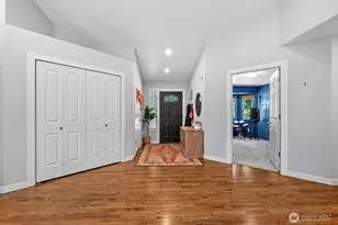 18505 68th St E, Bonney Lake, WA 98391 - Photo 2