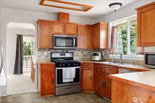 2042 Doe Dr, Oak Harbor, WA 98277 - Photo 8