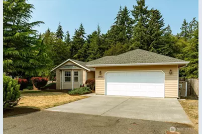 2042 Doe Drive, Oak Harbor, WA 98277 - Photo 2