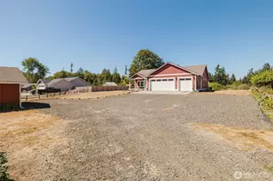 1726 Lilypad Pl E, Port Orchard, WA 98366 - Photo 2