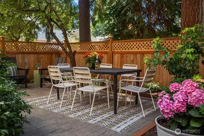 9613 Roosevelt Way NE #B, Seattle, WA 98115 - Photo 28