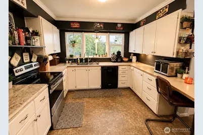 233 E 2nd Street, Tonasket, WA 98855 - Photo 4