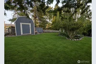 233 E 2nd Street, Tonasket, WA 98855 - Photo 36
