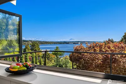 8340 Avalon Drive, Mercer Island, WA 98040 - Photo 10