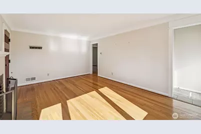 7002 28th Avenue NW, Seattle, WA 98117 - Photo 10