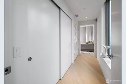 590 1st Avenue S #901, Seattle, WA 98104 - Photo 18