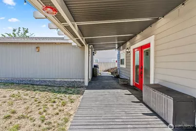 428 S 2nd Place, Kalama, WA 98625 - Photo 28