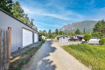 111 E 6th Street, North Bend, WA 98045 - Photo 10