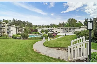 12631 NE 9th Place #C205, Bellevue, WA 98005 - Photo 30