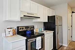 4120 212th St SW, Mountlake Terrace, WA 98043 - Photo 4