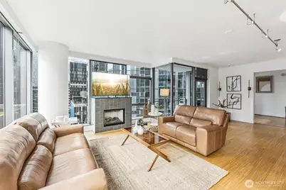 820 Blanchard Street #1507, Seattle, WA 98121 - Photo 2