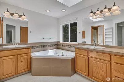 1925 19th Street SE, Puyallup, WA 98372 - Photo 24