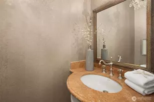 463 39th Ave E, Seattle, WA 98112 - Photo 18