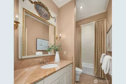 463 39th Avenue E, Seattle, WA 98112 - Photo 24