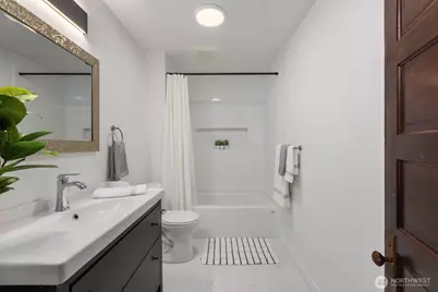 1043 S Cloverdale Street, Seattle, WA 98108 - Photo 20