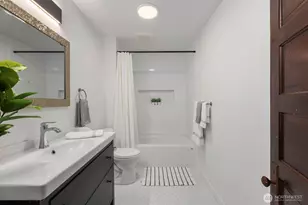 1043 S Cloverdale St, Seattle, WA 98108 - Photo 20