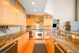 106 N State St, Bellingham, WA 98225 - Photo 16
