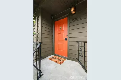 9306 52nd Avenue S, Seattle, WA 98118 - Photo 2