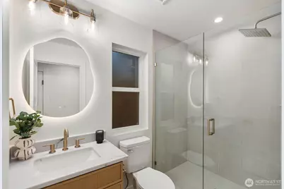 13321 3rd Avenue NE #B, Seattle, WA 98125 - Photo 6