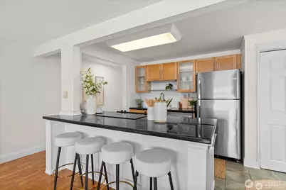 3700 W 25th Place #201, Seattle, WA 98199 - Photo 16