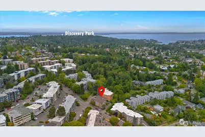 3700 W 25th Place #201, Seattle, WA 98199 - Photo 32