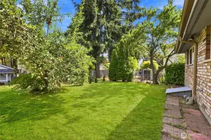 7050 21st Ave NE, Seattle, WA 98115 - Photo 24
