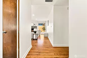 7050 21st Ave NE, Seattle, WA 98115 - Photo 4