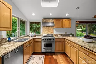 10785 Bill Point Crest NE, Bainbridge Island, WA 98110 - Photo 14