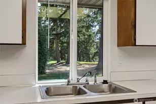 241 MacKenzie Dr, Camano Island, WA 98282 - Photo 14