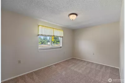 804 Wayne Drive, Centralia, WA 98531 - Photo 16