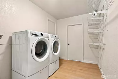 13430 33rd Place W #Unit B, Lynnwood, WA 98087 - Photo 18