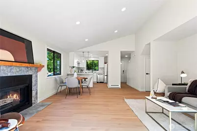 13430 33rd Place W #Unit B, Lynnwood, WA 98087 - Photo 4