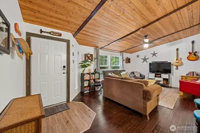 10517 Matthews Way, Anderson Island, WA 98303 - Photo 10