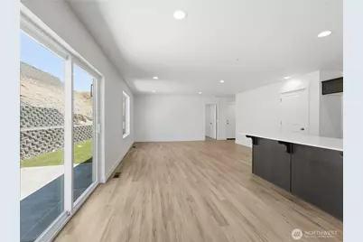 1987 N May Court, East Wenatchee, WA 98802 - Photo 8
